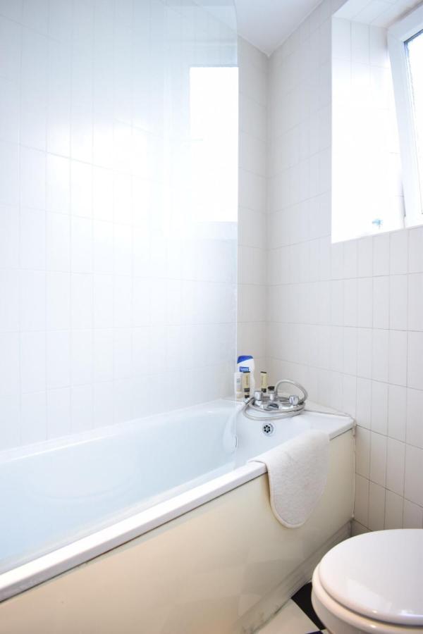 Spacious 2 Bedroom Flat In Beautiful Maida Vale Londra Esterno foto